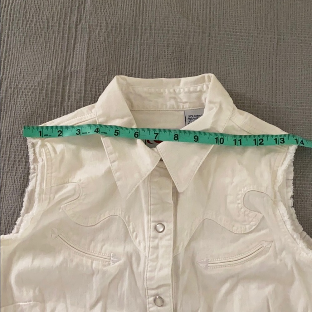 White button up - Picture 5 of 7